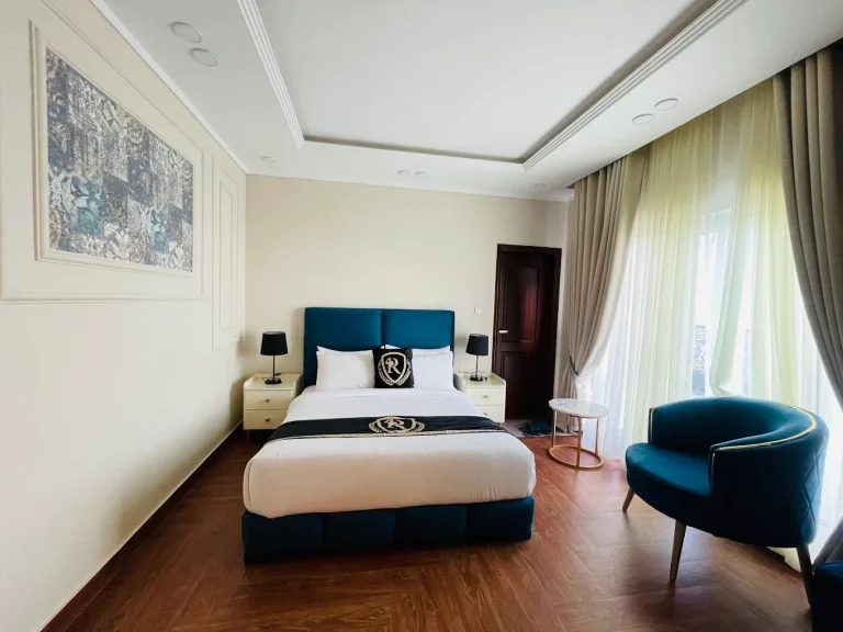 24/7 Room Services