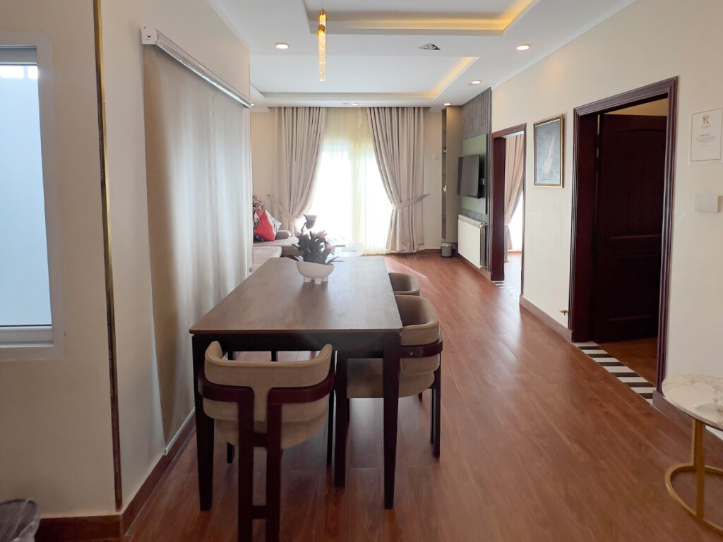 Luxury Suites vs Hotels: Why Travelers Prefer Them